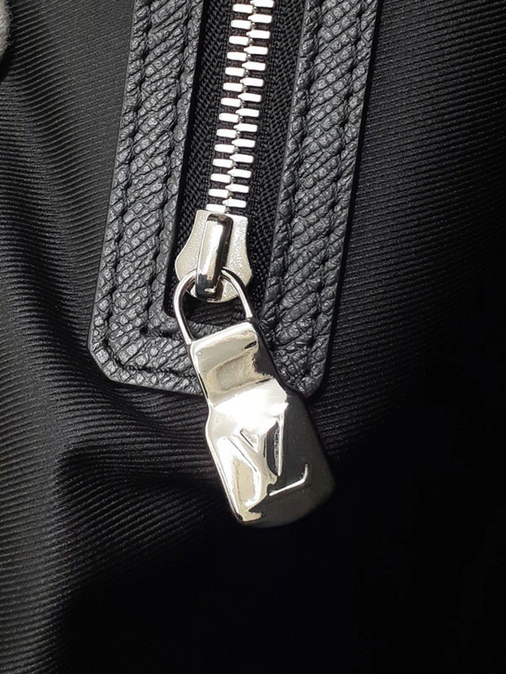 Louis Vuitton Taigarama Weekend Tote NM Bag - Picture 7 of 9